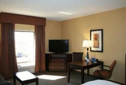 Hampton Inn & Suites Vineland - image 12