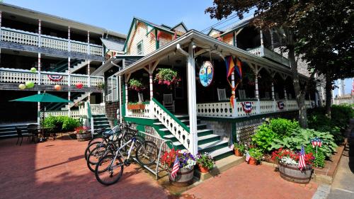 Pequot Hotel - main image