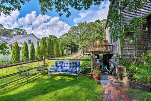Marthas Vineyard Apt about 1 Mile to Inkwell Beach! - main image