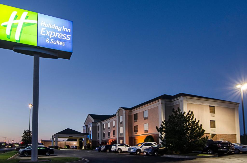 Holiday Inn Express Hotel & Suites Vinita an IHG Hotel - main image