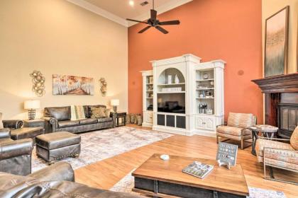 Upscale House with Pool - By Historic Route 66! - image 13