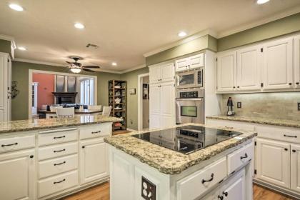 Upscale House with Pool - By Historic Route 66! - image 14