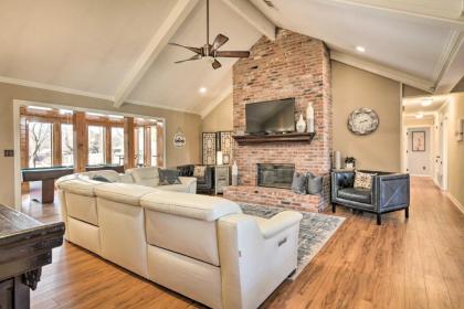 Upscale House with Pool - By Historic Route 66! - image 4