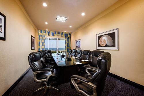 Hampton Inn Virginia Beach Oceanfront North - image 4