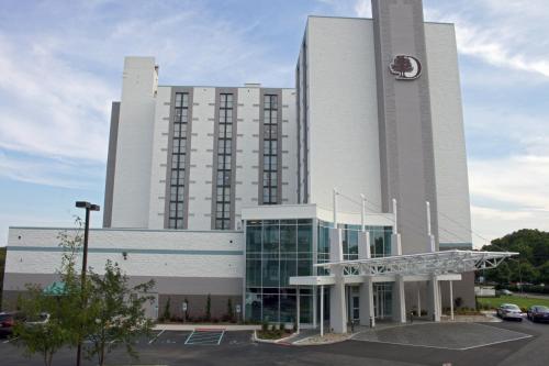 DoubleTree by Hilton Virginia Beach - main image