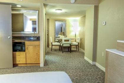 DoubleTree by Hilton Virginia Beach - image 2