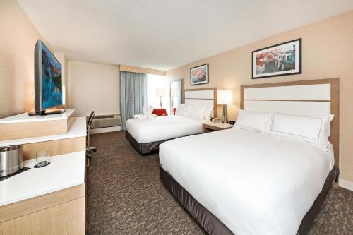 DoubleTree by Hilton Virginia Beach - image 5
