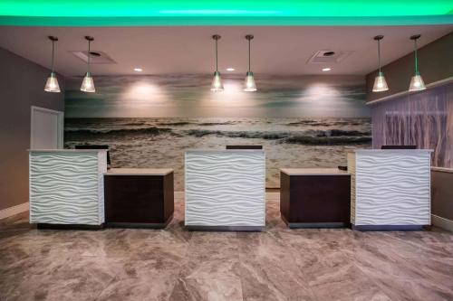 La Quinta by Wyndham Virginia Beach - image 3