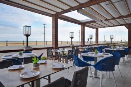 DoubleTree by Hilton Oceanfront Virginia Beach - image 4