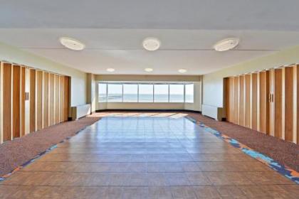 Best Western Plus Sandcastle Beachfront Hotel - image 5