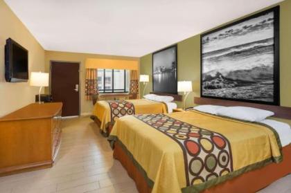 Super 8 by Wyndham Virginia Beach Oceanfront - image 5