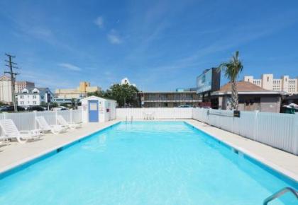Seashire Inn & Suites - image 3