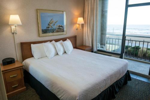 Four Sails Resort - image 3
