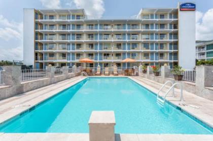 Howard Johnson by Wyndham Virginia Beach At The Beach - image 2