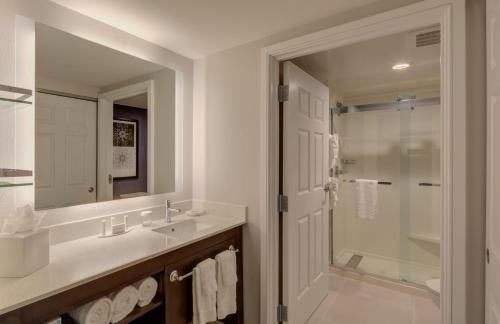 Residence Inn Virginia Beach Town Center - image 2