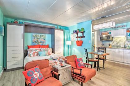 Updated Virginia Beach Studio Steps to the Ocean