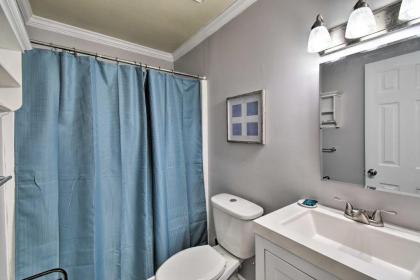 Virginia Beach Townhouse - 2 Mi to Boardwalk! - image 13