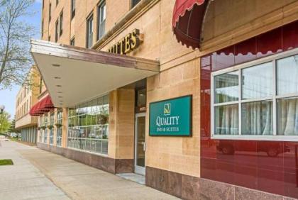 Quality Inn & Suites - image 3