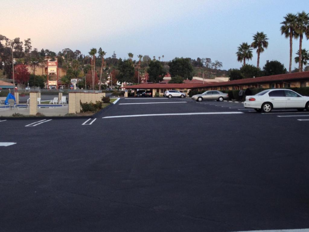 Franciscan Inn Motel - image 4