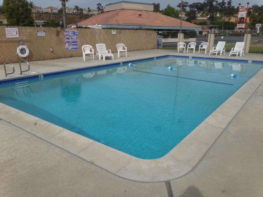 Franciscan Inn Motel - image 7