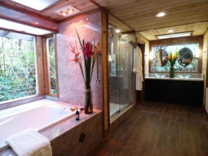 Lotus Garden Cottages - image 5