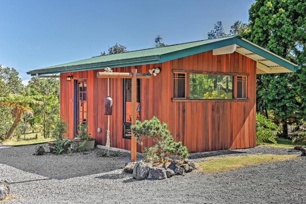 Cozy Volcano Studio with Phenomenal Rainforest Views! - main image