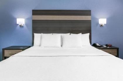 Days Inn by Wyndham Waco - image 2