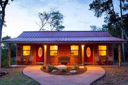 Cabin 1 Rental 15 minutes from Magnolia and Baylor - image 3