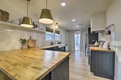 Home with Modern Charm Less Than 3Mi to Magnolia Market - image 10