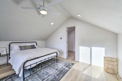 Home with Modern Charm Less Than 3Mi to Magnolia Market - image 11