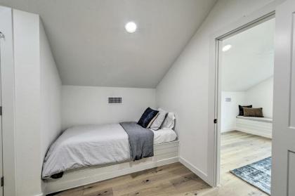 Home with Modern Charm Less Than 3Mi to Magnolia Market - image 14