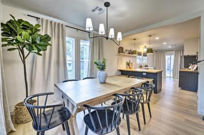 Home with Modern Charm Less Than 3Mi to Magnolia Market - image 2