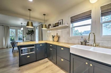 Home with Modern Charm Less Than 3Mi to Magnolia Market - image 9
