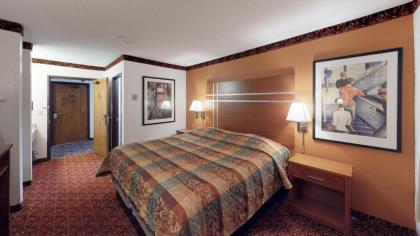 Waconia Inn and Suites - image 10