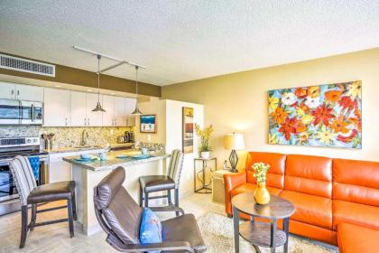 Makaha Studio with Mtn and Ocean Views - 1 Mi to Beach! - image 8