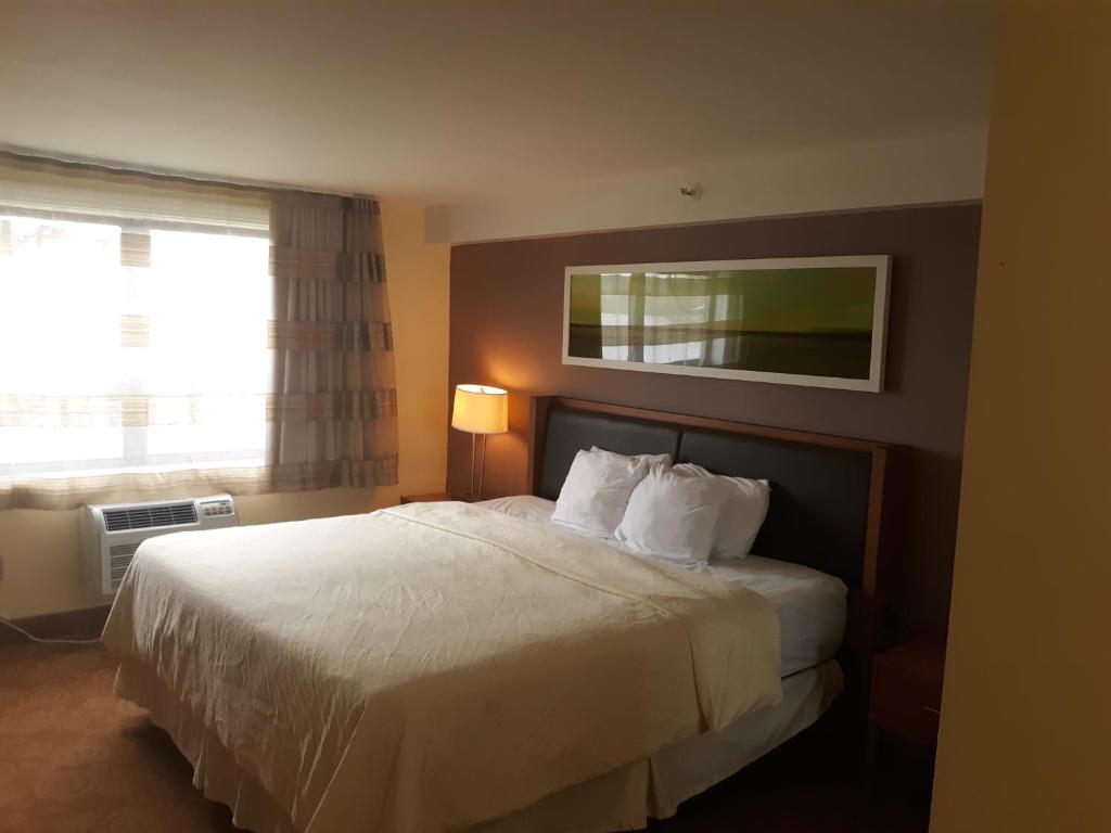 Lakeside Inn - image 4