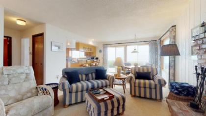 2 Bed 2 Bath Vacation home in Waldport - image 3