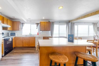 Inn at Sandcastle Beach - image 9