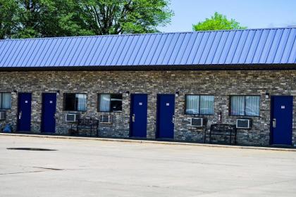Coachmans inn & suites - image 6