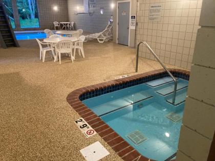 Walker Hotel - image 15