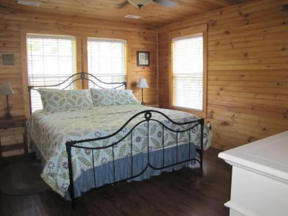Getaway on Little River - image 8
