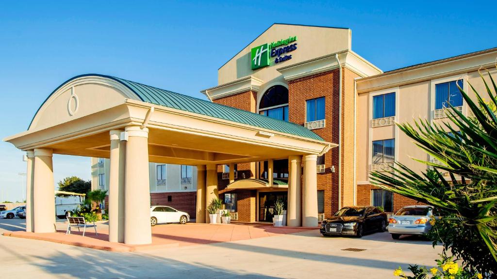 Holiday Inn Express Hotel & Suites Waller an IHG Hotel - main image