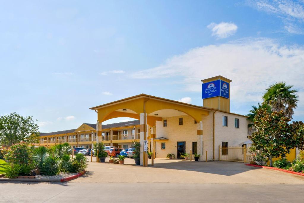 Americas Best Value Inn & Suites Waller/Prairie View - main image