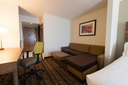 Holiday Inn Express & Suites Walterboro an IHG Hotel - image 9