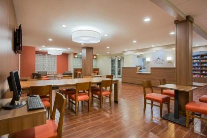 Microtel Inn & Suites by Wyndham Walterboro - image 14