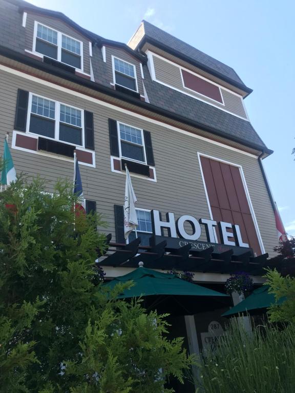 Crescent Suites Hotel - main image