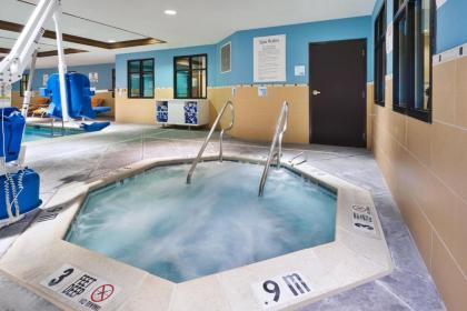 Holiday Inn Express Hotel & Suites Warminster-Horsham an IHG Hotel - image 16
