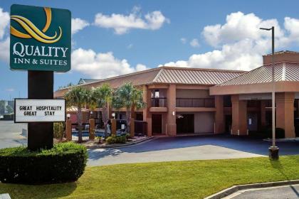 Quality Inn  Suites near Robins Air Force Base Georgia