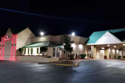 Ramada by Wyndham & Suites Warner Robins - image 1