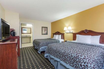 Days Inn & Suites by Wyndham Warner Robins Near Robins AFB - image 7